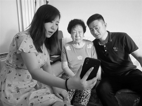 家人和朱芳硕视频（受访者供图）